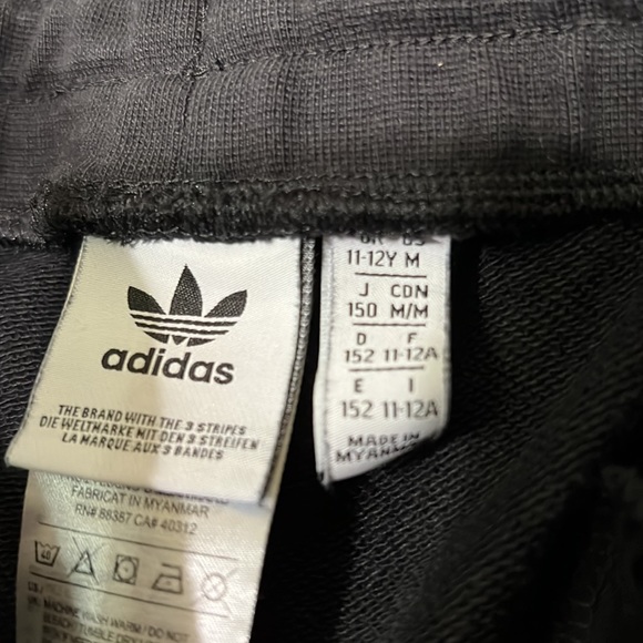 Boys Adidas joggers - Picture 5 of 6